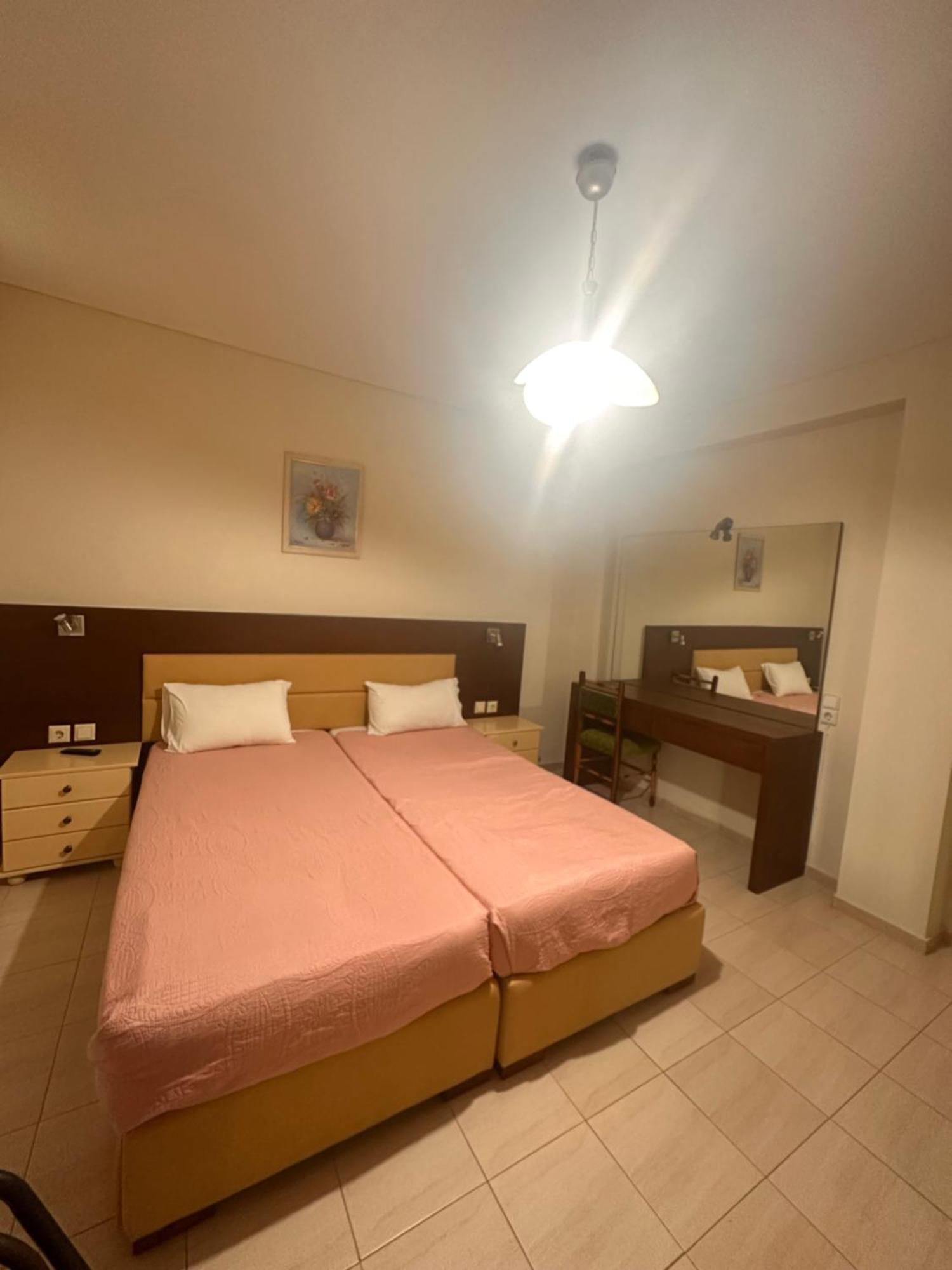 Ta Kalamakia Apartments Vatera Bagian luar foto